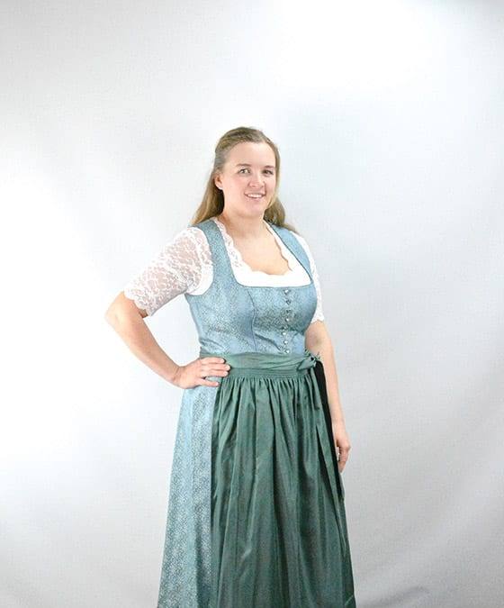 Dirndl und Kleider