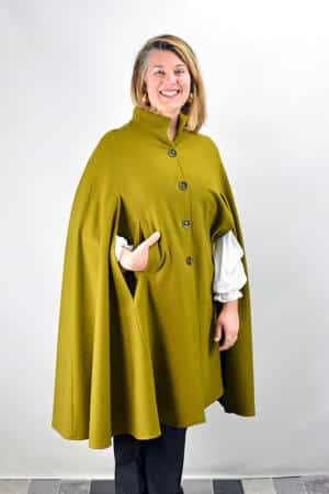 Loden Umhang Gisela mit Stehkragen und Taschen, Damen Cape aus feinem Lodenstoff