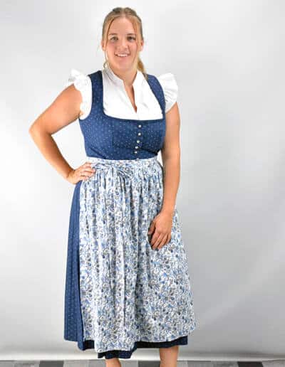 blaues Baumwolldirndl