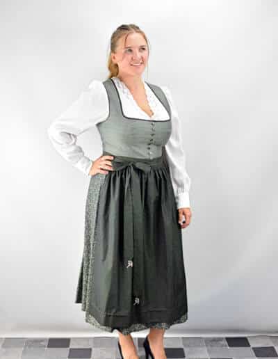 grünes Jägerdirndl