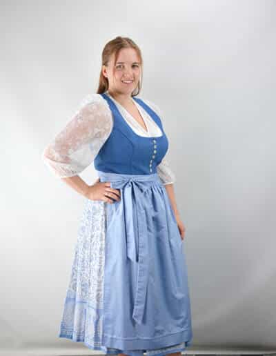blaues Leinendirndl